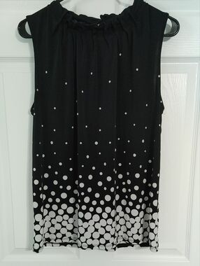 Croft & Barrow Sleeveless Blouse Women's Size Medium Black Polka Dots Oversized